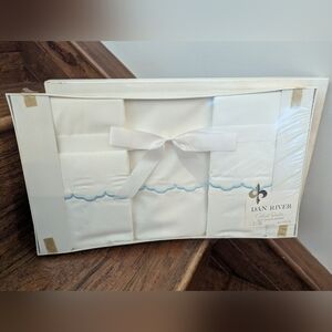 Vintage Dan River  Cotton Made In The USA Sheet & 2 Pillow Cases